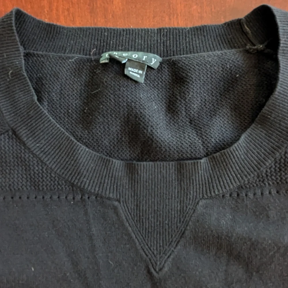 Theory Abner D Enchanted crew neck sweater, size large, black